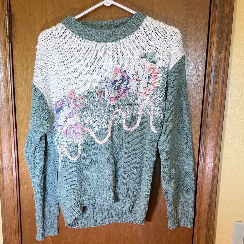 American Vintage Floral Knit Sweater - Green and White